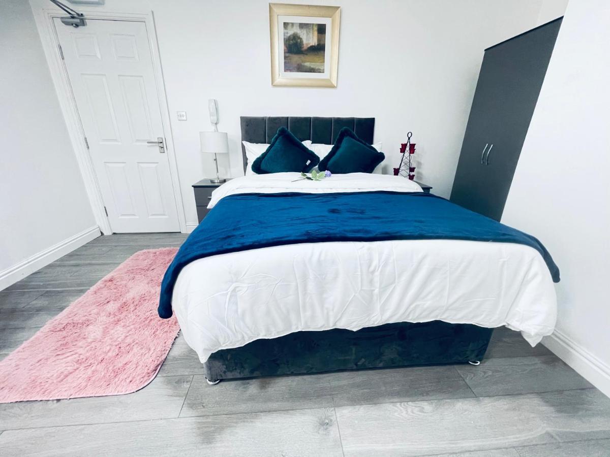 1 Bed Apartment Бирмингем Экстерьер фото