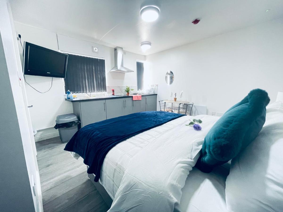 1 Bed Apartment Бирмингем Экстерьер фото