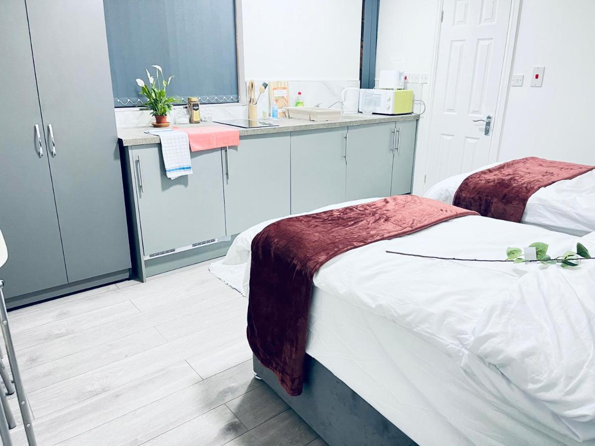 1 Bed Apartment Бирмингем Экстерьер фото