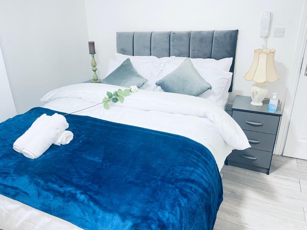 1 Bed Apartment Бирмингем Экстерьер фото